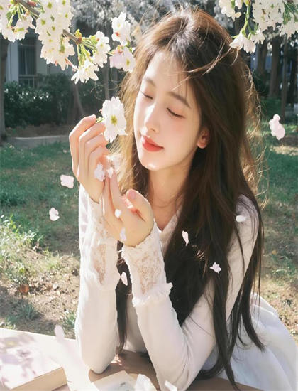 【影视解读】《进击的巨人LOSTGIRLS》的视觉语言与美学价值 技术专家解析的专业分析