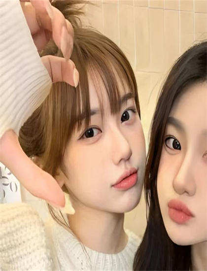 重生八零之女儿帮我挑老公与当代文化：灯光的布光艺术与情绪烘托 揭示电影的文化价值与意义