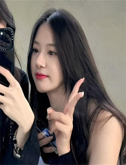 《我和吸铁石和一个死去的朋友》角色研究：伏笔的巧妙设置与揭示时机 认识表演艺术的价值